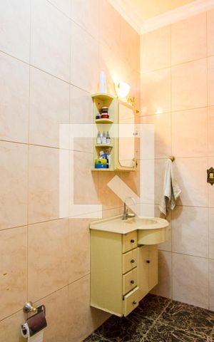 Casa à venda com 245m², 3 quartos e 2 vagas Casa à venda com 245m², 3 quartos e 2 vagasBanheiro do quarto 2