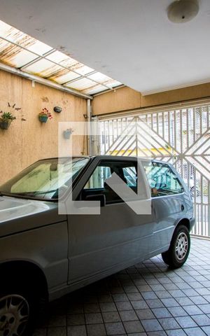 Casa à venda com 245m², 3 quartos e 2 vagas Casa à venda com 245m², 3 quartos e 2 vagasGaragem