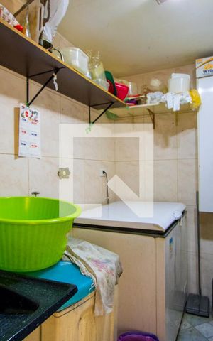 Casa à venda com 245m², 3 quartos e 2 vagas Casa à venda com 245m², 3 quartos e 2 vagasÁrea de serviço
