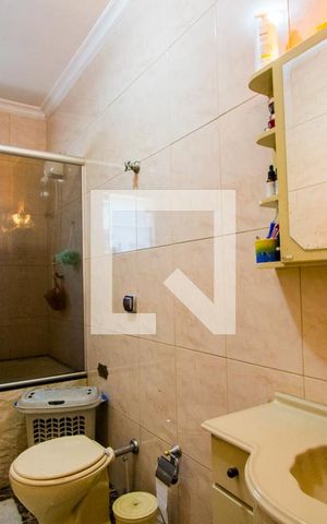 Casa à venda com 245m², 3 quartos e 2 vagas Casa à venda com 245m², 3 quartos e 2 vagasBanheiro do quarto 2