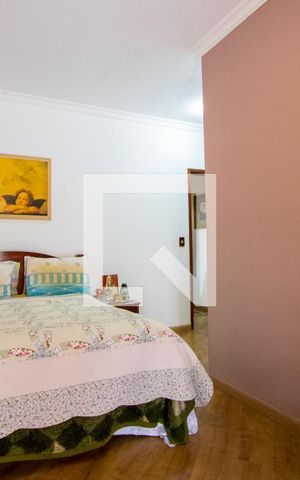 Casa à venda com 245m², 3 quartos e 2 vagas Casa à venda com 245m², 3 quartos e 2 vagasQuarto 2 - Suíte