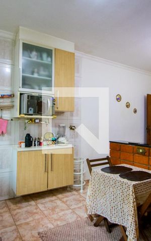 Casa à venda com 245m², 3 quartos e 2 vagas Casa à venda com 245m², 3 quartos e 2 vagasCozinha