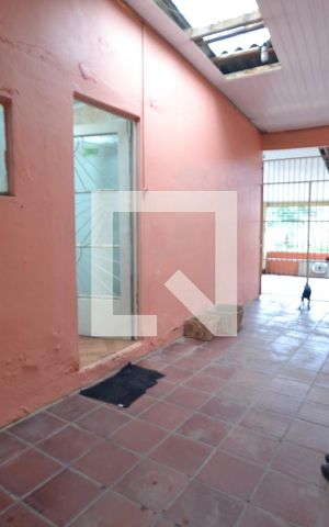 Casa à venda com 156m², 3 quartos e 1 vagaÁrea de Serviço