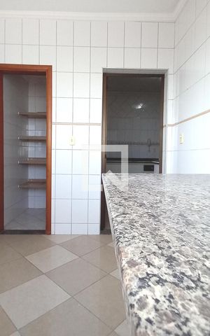 Apartamento à venda com 127m², 3 quartos e 2 vagas Apartamento à venda com 127m², 3 quartos e 2 vagasÁrea de Serviço