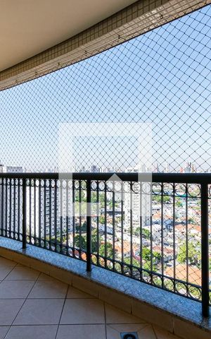 Apartamento para alugar com 105m², 3 quartos e 2 vagas Apartamento para alugar com 105m², 3 quartos e 2 vagasVaranda