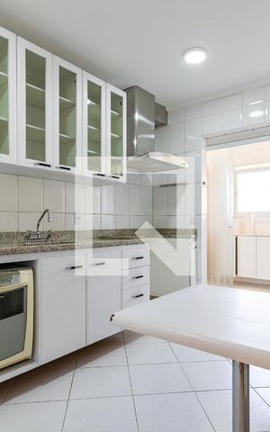 Apartamento para alugar com 105m², 3 quartos e 2 vagas Apartamento para alugar com 105m², 3 quartos e 2 vagasCozinha