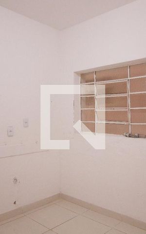 Casa à venda com 250m², 2 quartos e 1 vagaQuarto