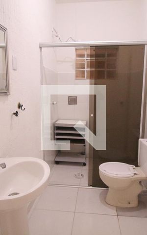Casa à venda com 250m², 2 quartos e 1 vagaBanheiro