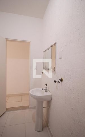 Casa à venda com 250m², 2 quartos e 1 vagaBanheiro
