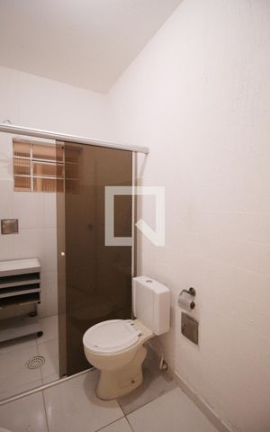 Casa à venda com 250m², 2 quartos e 1 vagaBanheiro