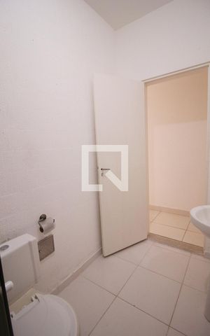Casa à venda com 250m², 2 quartos e 1 vagaBanheiro
