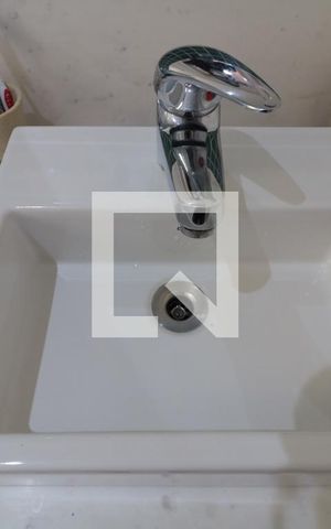 Apartamento à venda com 70m², 2 quartos e 2 vagasBanheiro da Suíte - pia