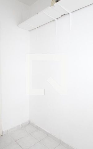 Apartamento para alugar com 70m², 2 quartos e sem vagaQuarto de Serviço