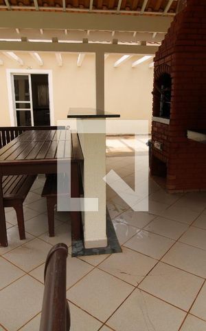 Apartamento para alugar com 46m², 2 quartos e 1 vagaÁrea comum - Churrasqueira