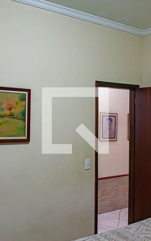 Casa à venda com 270m², 4 quartos e 1 vaga Casa à venda com 270m², 4 quartos e 1 vagaquarto 1