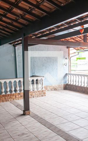 Casa à venda com 270m², 4 quartos e 1 vaga Casa à venda com 270m², 4 quartos e 1 vagaterraço