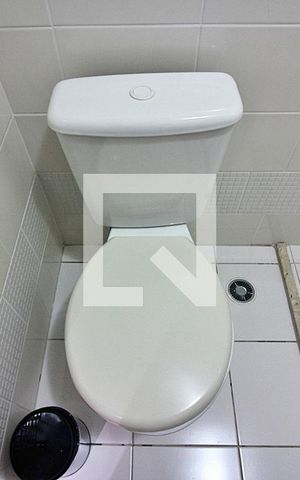 Apartamento à venda com 72m², 2 quartos e 2 vagasBanheiro Social