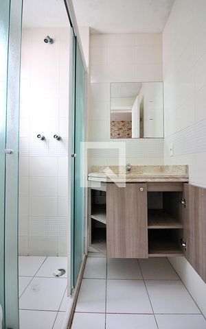 Apartamento à venda com 72m², 2 quartos e 2 vagasBanheiro do Quarto 1 - Suíte