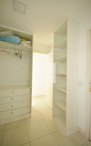 Apartamento para alugar com 90m², 2 quartos e 1 vagaCloset