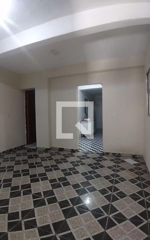 Casa à venda com 180m², 3 quartos e 1 vaga Casa à venda com 180m², 3 quartos e 1 vagaSala