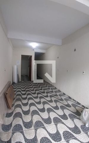 Casa à venda com 180m², 3 quartos e 1 vaga Casa à venda com 180m², 3 quartos e 1 vagaGaragem