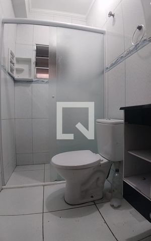 Casa à venda com 180m², 3 quartos e 1 vaga Casa à venda com 180m², 3 quartos e 1 vagaBanheiro