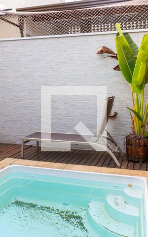 Casa à venda com 125m², 2 quartos e 2 vagas Casa à venda com 125m², 2 quartos e 2 vagasQuintal