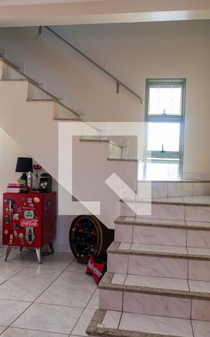 Casa à venda com 125m², 2 quartos e 2 vagas Casa à venda com 125m², 2 quartos e 2 vagasSala