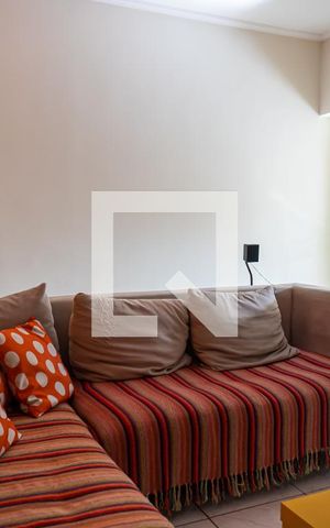 Casa à venda com 125m², 2 quartos e 2 vagas Casa à venda com 125m², 2 quartos e 2 vagasSala
