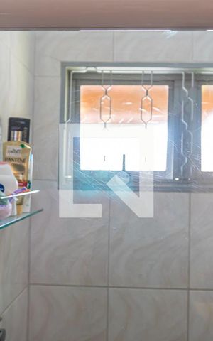 Casa à venda com 125m², 2 quartos e 2 vagas Casa à venda com 125m², 2 quartos e 2 vagasBanheiro da Suíte