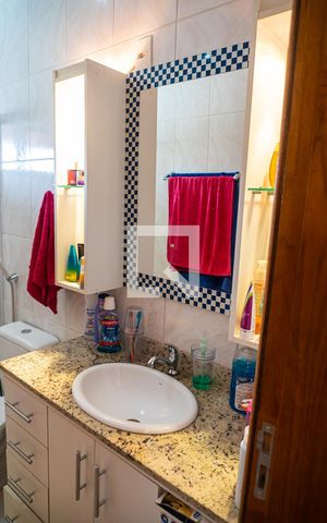 Casa à venda com 125m², 2 quartos e 2 vagas Casa à venda com 125m², 2 quartos e 2 vagasBanheiro da Suíte