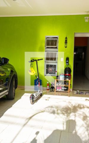 Casa à venda com 125m², 2 quartos e 2 vagas Casa à venda com 125m², 2 quartos e 2 vagasGaragem