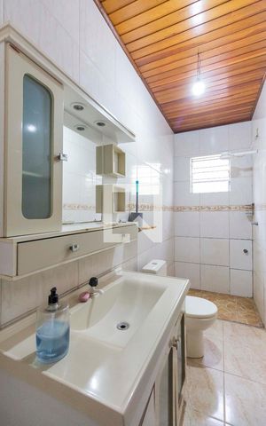 Casa à venda com 300m², 6 quartos e 2 vagas Casa à venda com 300m², 6 quartos e 2 vagasBanheiro casa 2
