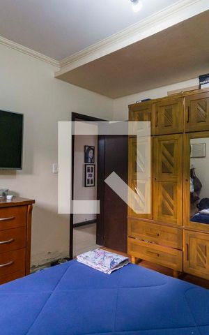 Casa à venda com 300m², 6 quartos e 2 vagas Casa à venda com 300m², 6 quartos e 2 vagasQuarto 1 casa 1