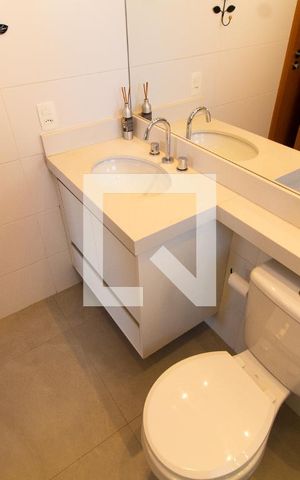 Apartamento para alugar com 57m², 2 quartos e 2 vagas Apartamento para alugar com 57m², 2 quartos e 2 vagasBanheiro Suíte 1