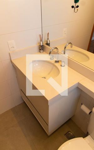 Apartamento para alugar com 57m², 2 quartos e 2 vagas Apartamento para alugar com 57m², 2 quartos e 2 vagasBanheiro Social