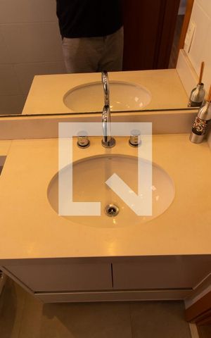 Apartamento para alugar com 57m², 2 quartos e 2 vagas Apartamento para alugar com 57m², 2 quartos e 2 vagasBanheiro Suíte 2
