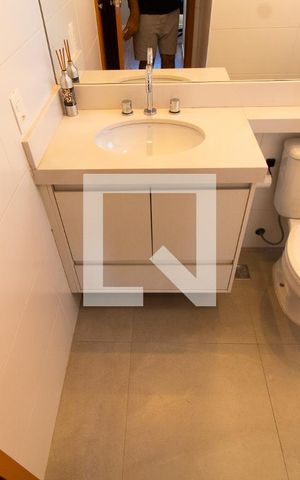 Apartamento para alugar com 57m², 2 quartos e 2 vagas Apartamento para alugar com 57m², 2 quartos e 2 vagasBanheiro Suíte 1