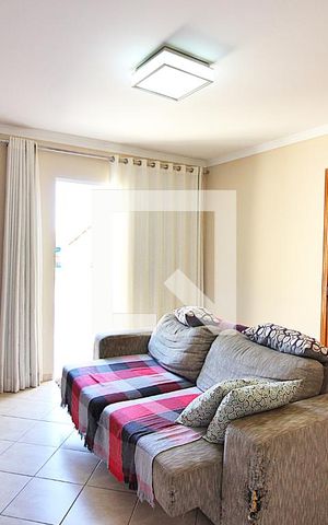 Casa à venda com 200m², 3 quartos e 1 vagaSala