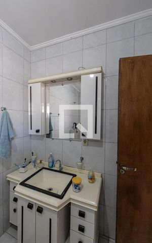 Casa à venda com 130m², 3 quartos e 1 vaga Casa à venda com 130m², 3 quartos e 1 vagaBanheiro Quarto 2