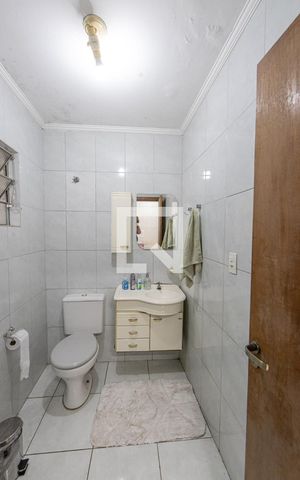 Casa à venda com 130m², 3 quartos e 1 vaga Casa à venda com 130m², 3 quartos e 1 vagaBanheiro Social