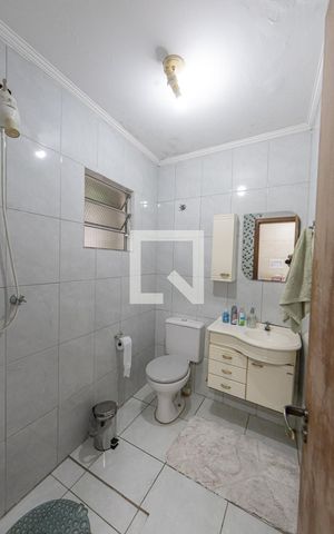 Casa à venda com 130m², 3 quartos e 1 vaga Casa à venda com 130m², 3 quartos e 1 vagaBanheiro Social