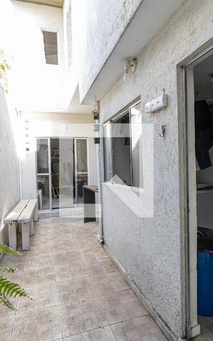 Casa à venda com 130m², 3 quartos e 1 vaga Casa à venda com 130m², 3 quartos e 1 vagaÁrea Externa