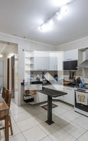 Casa à venda com 130m², 3 quartos e 1 vaga Casa à venda com 130m², 3 quartos e 1 vagaCozinha