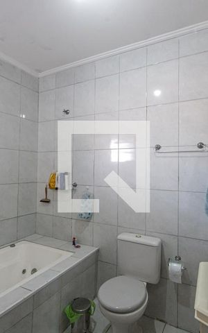 Casa à venda com 130m², 3 quartos e 1 vaga Casa à venda com 130m², 3 quartos e 1 vagaBanheiro Quarto 2