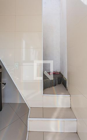 Casa à venda com 216m², 4 quartos e 2 vagas Casa à venda com 216m², 4 quartos e 2 vagasAcesso Área de Serviço