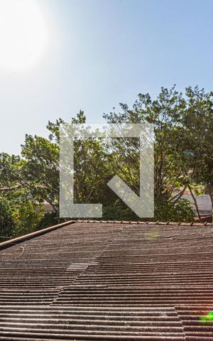 Casa à venda com 216m², 4 quartos e 2 vagas Casa à venda com 216m², 4 quartos e 2 vagasVista da Área de Serviço