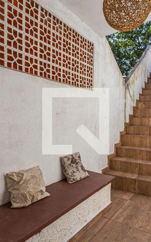 Casa à venda com 216m², 4 quartos e 2 vagas Casa à venda com 216m², 4 quartos e 2 vagasAcesso Casa Principal