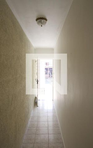 Casa à venda com 100m², 1 quarto e 1 vagaCorredor de entrada