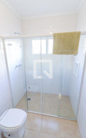 Casa à venda com 490m², 4 quartos e 4 vagas Casa à venda com 490m², 4 quartos e 4 vagasSuite 2